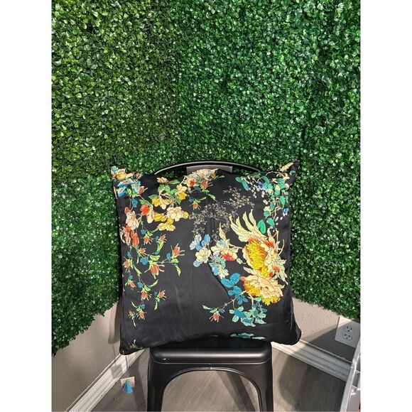 Johnny Was Floral Linen and Viscose Throw Pillow NWT $168 Retail - Picture 2 of 6